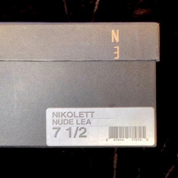 Louis Black suede heel boots size 7.5 by Nicolette by Stevens - Picture 4 of 5